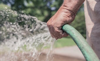 Rząd uspokaja przedsiębiorców: opłaty za pobór wody niższe od zapowiadanych