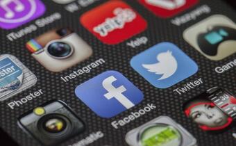 W.Bryt.: Facebook i Twitter odpowiedzą za szkodliwe treści