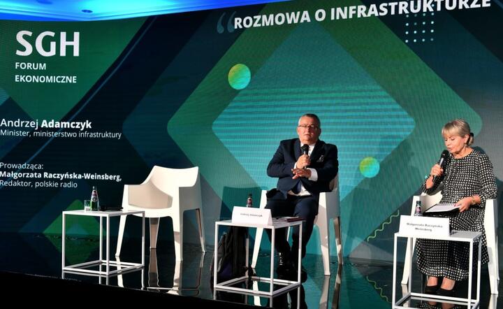 Minister infrastruktury Andrzej Adamczyk  / autor: PAP/Maciej Kulczyński
