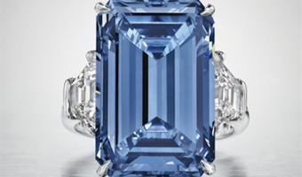 Rekordowa aukcja! Największy na świecie niebieski diament sprzedany