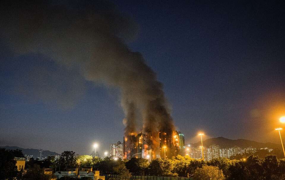 Ogromny pożar w Hongkongu. Zginęło co najmniej 13 osób