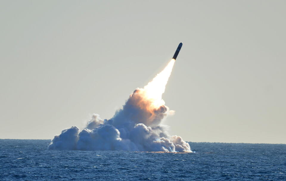 Pocisk Trident II / autor: wikimedia.commons: National Museum of the U.S. Navy/26 March 2018/https://commons.wikimedia.org/wiki/File:180326-N-UK333-189_(41145118741).jpg