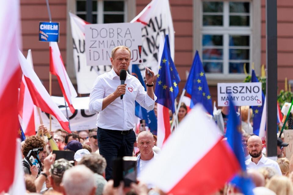 Lider PO Donald Tusk podczas wiecu we Wrocławiu / autor: PAP/Tomasz Golla