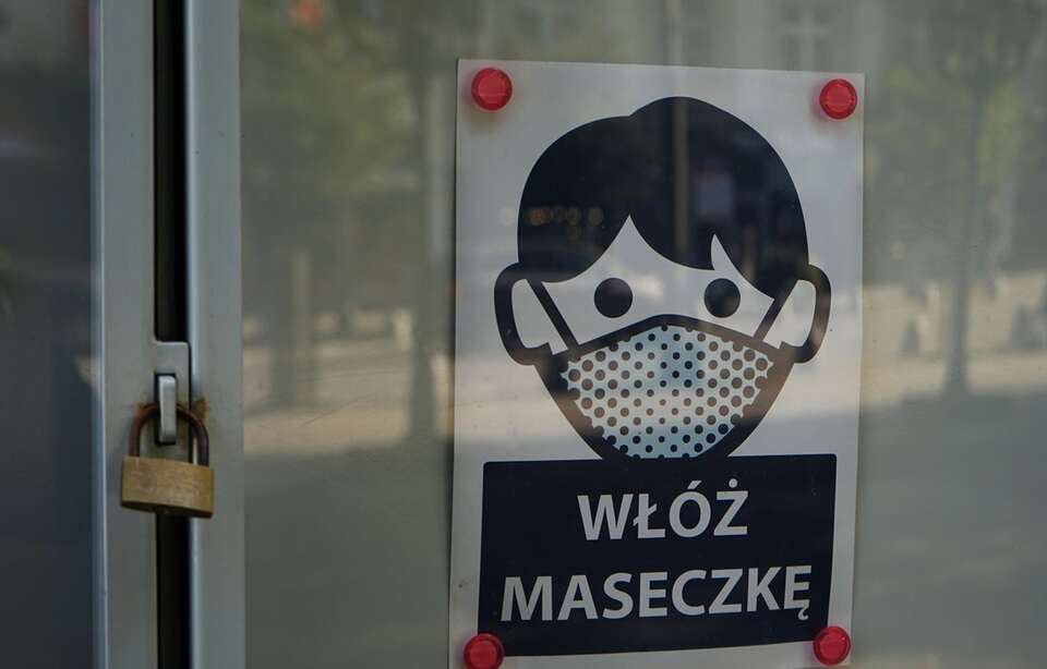 maseczki covidowe / autor: Fratria