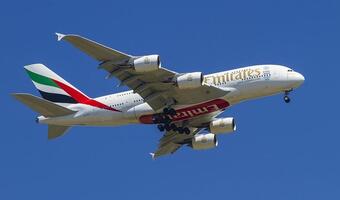 Linie Emirates odnotowały 5,5 mld dol. straty z powodu pandemii