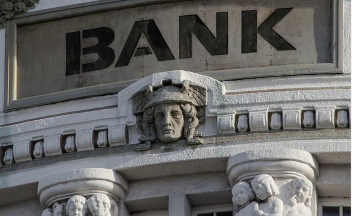 Cięcia etatów w bankach trwają w najlepsze. Europa zwalnia bankowców na potęgę. / autor: Pixabay
