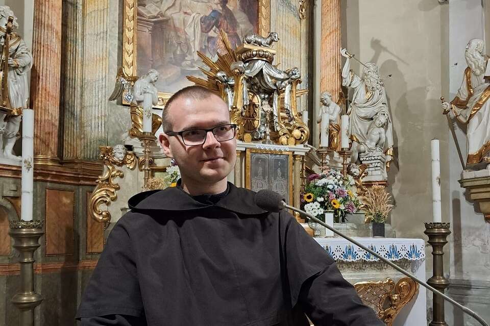 Uwolniony karmelita o. Grzegorz Gaweł / autor: karmelici.pl