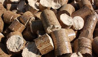 Tańszy i grzeje lepiej niż pellet