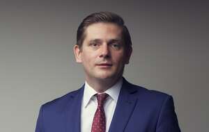 Sebastian Kaleta krytycznie ocenił działania rządzących ws. SAFE. / autor: Fratria