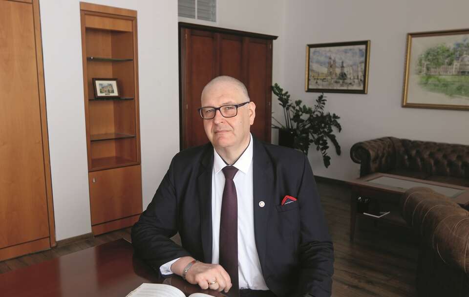 Kontrowersje ws. wyboru sędziów do TK. Święczkowski analizuje