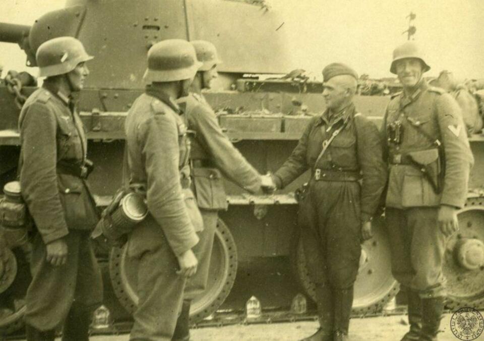 German and Soviet forces meet near the town of Stryi, 20 September 1939