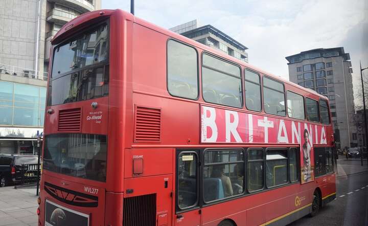 Londyn przestaje być "Lądkiem". Liczba Polaków mieszkających na Wyspach Brytyjskich spada / autor: Fratria /MW