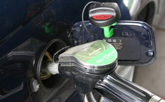 Czemu diesel jest droższy niż benzyna? Jest odpowiedź
