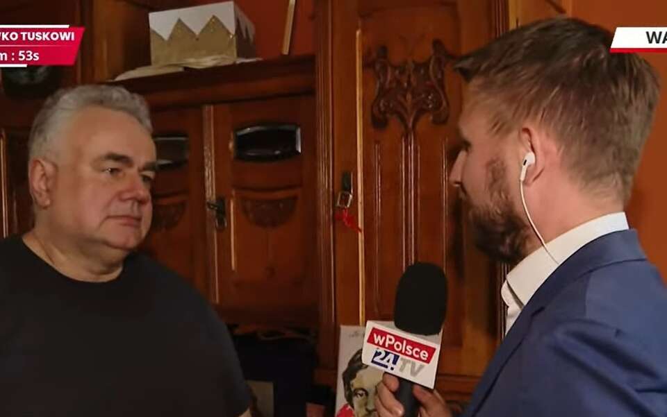 Redaktor naczelny Telewizji Republika Tomasz Sakiewicz w rozmowie z Telewizją wPolsce24 poinformował, że w jego domu w Warszawie pojawiła się policja, która założyła kajdanki jego asystentce i dokonała przeszukania. / autor: wPolsce24