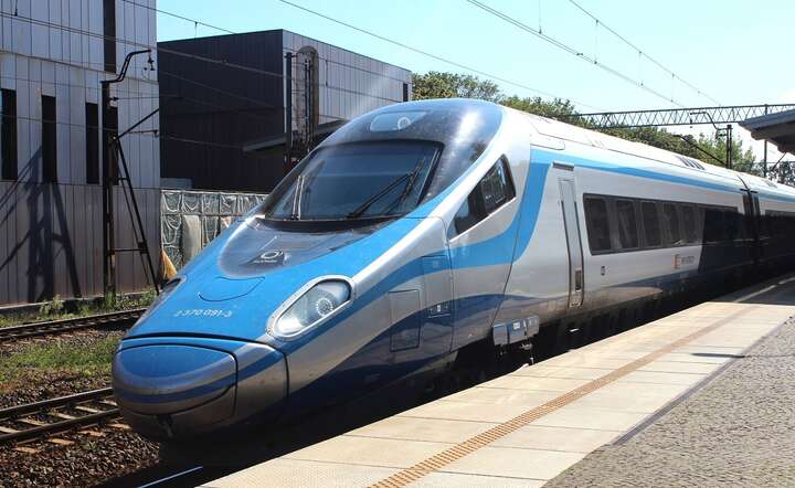 Skład Pendolino w służbie PKP Intercity / autor: Fratria