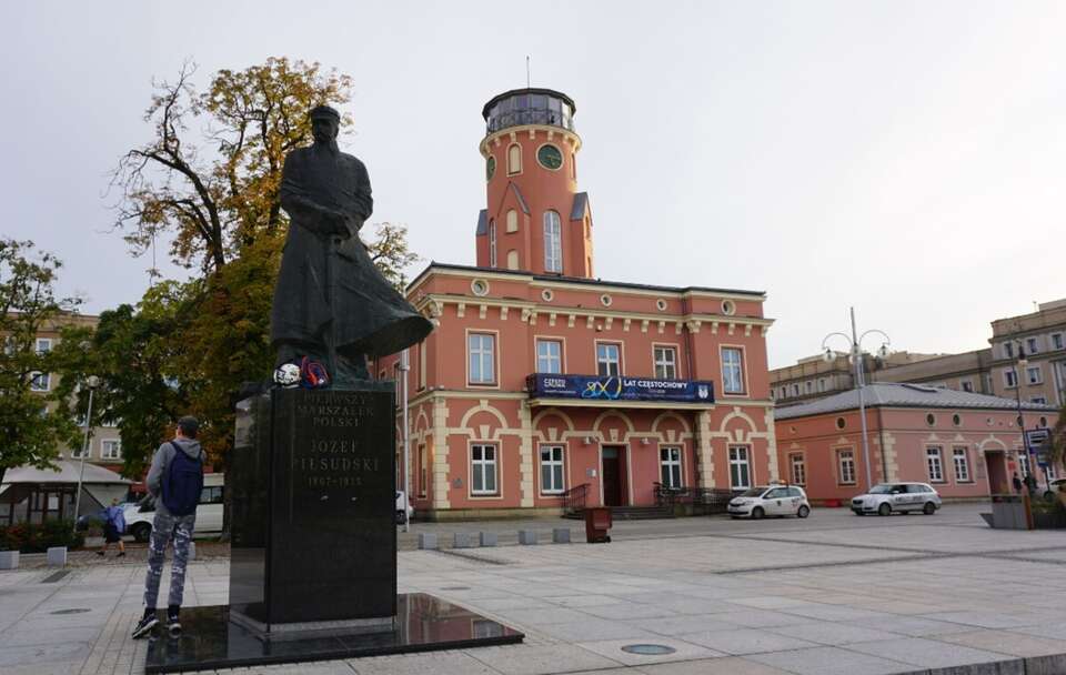 „Substytut prezydenta” rządzi miastem? Częstochowa mówi: Dość!