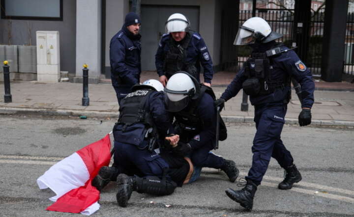Demonstracja rolników w Warszawie - interwencja policji / autor: PAP/Paweł Supernak