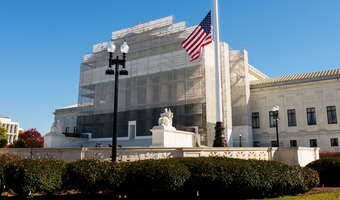 RPP obniża stopy; niejasne zamiary Sądu Najwyższego USA