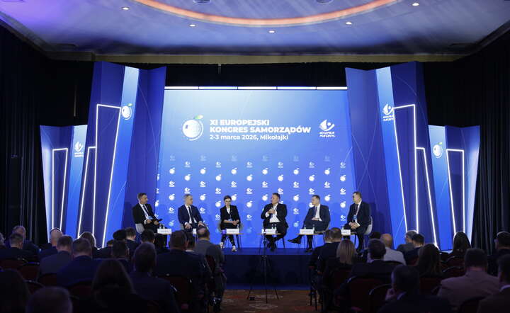 Sesja plenarna „Samorząd w czasach niepewności. Lokalne odpowiedzi na globalne wyzwania” w ramach XI EKS / autor: materiały prasowe Instytutu Studiów Wschodnich