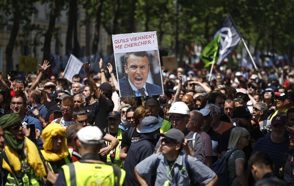 Ogromne protesty przeciw reformie emerytalnej we Francji!