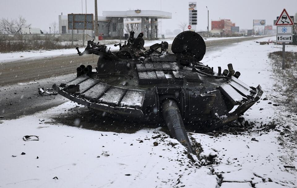 Zniszczony czołg rosyjski / autor: PAP/EPA
