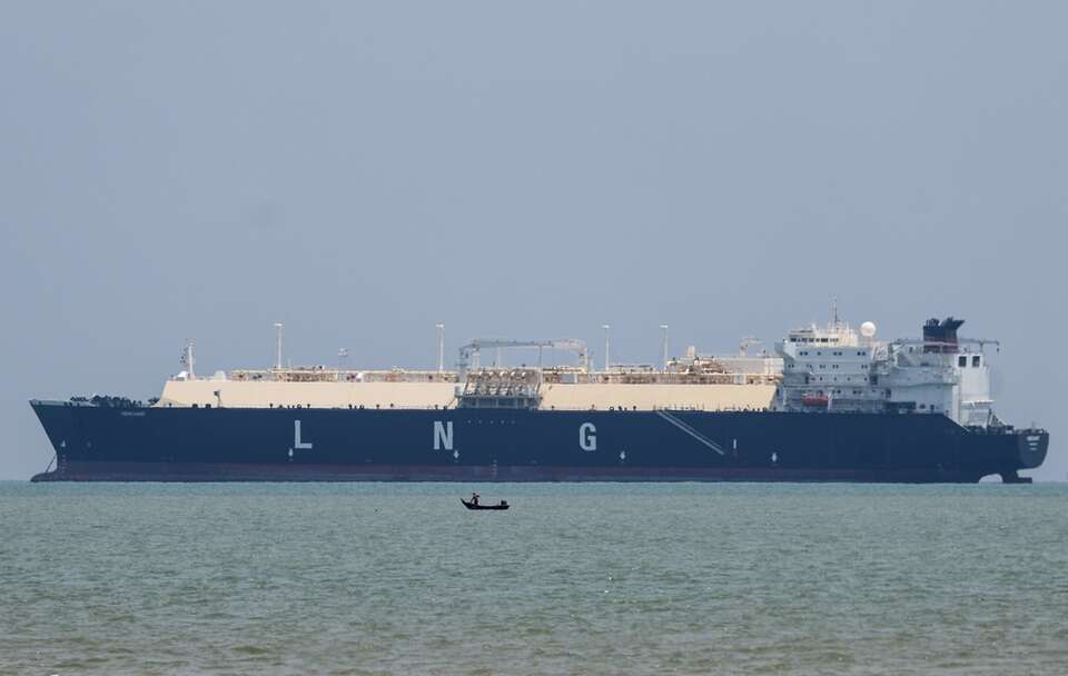 Ważny przełom! Grupa tankowców przepływa przez Cieśninę Ormuz