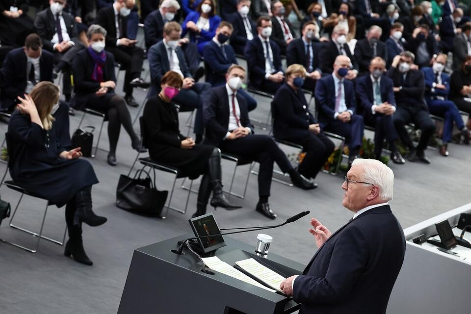Prezydent Frank-Walter Steinmeier podczas przemówienia po reelekcji / autor: PAP/EPA/Emmanuele Contini / POOL