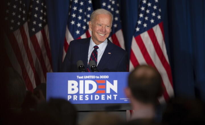 Były wiceprezydent USA Joe Biden, który ubiega się o nominację Demokratów w wyborach prezydenckich w 2020 roku / autor:  EPA/CJ GUNTHER