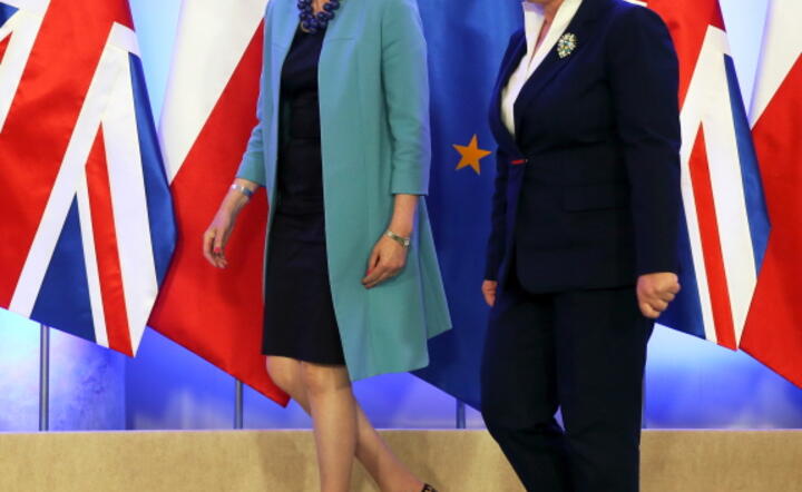 Prezes Rady Ministrów Beata Szydło podczas spotkania z premier Wielkiej Brytanii Theresą May w KPRM w Warszawie, fot. PAP/Tomasz Gzell