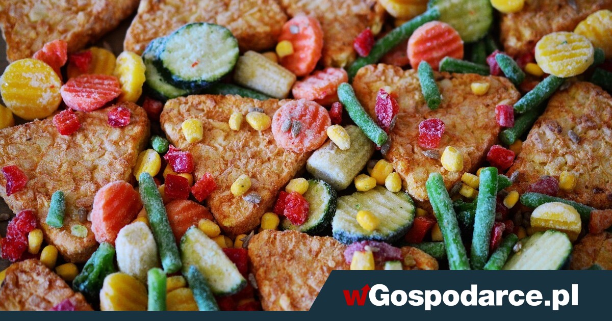 Rozmrażasz produkty? Rób tak, żeby sobie nie zaszkodzić