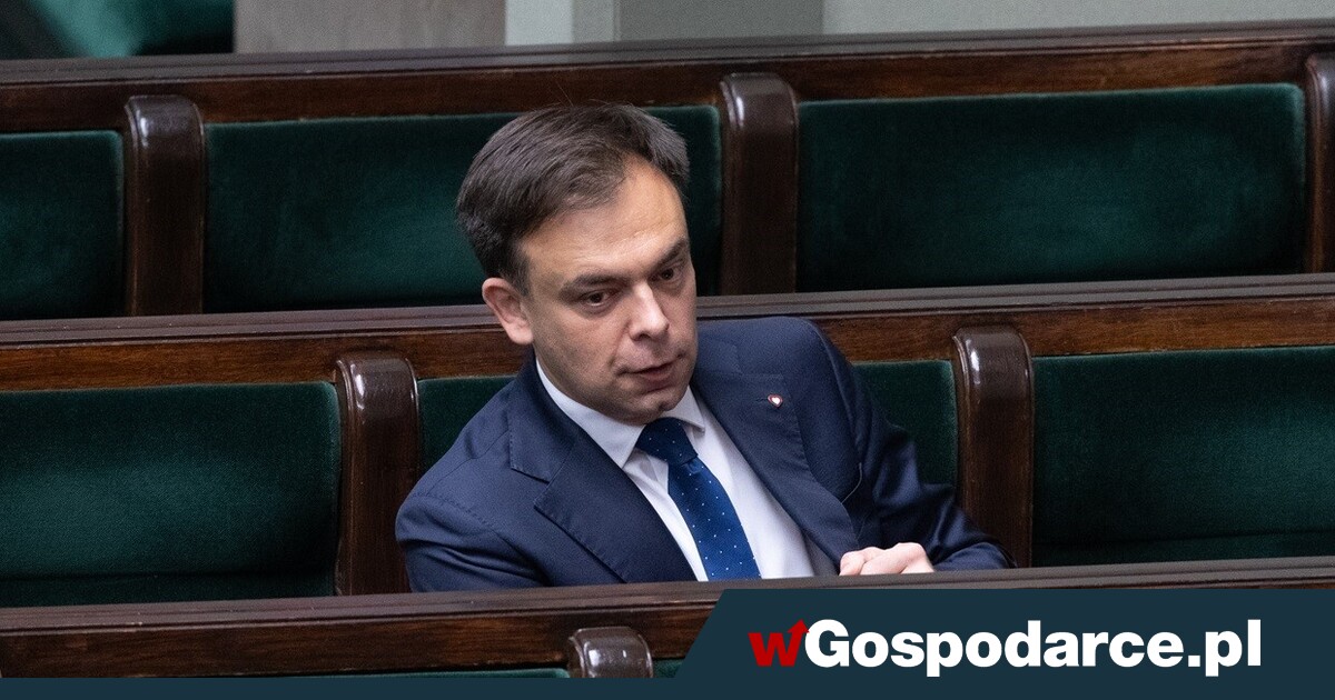 Minister finansów rozgrzany polityczną zemstą. A budżet?