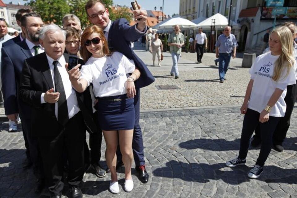 Jarosław Kaczyński na Rynku Kościuszki w Białymstoku, ostatni dzień kampanii. Fot.PAP/Artur Reszko