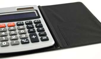 Słabsze dane z rynku pracy bez wpływu na dług