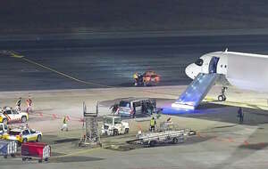 Na zdjęciu moment pościgu Hiszpana, który uciekał przed służbami na lotnisku Chopina w Warszawie / autor: Straż Graniczna