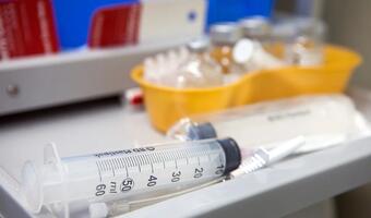 MZ: Zarażenia, badania, dane o szczepieniach