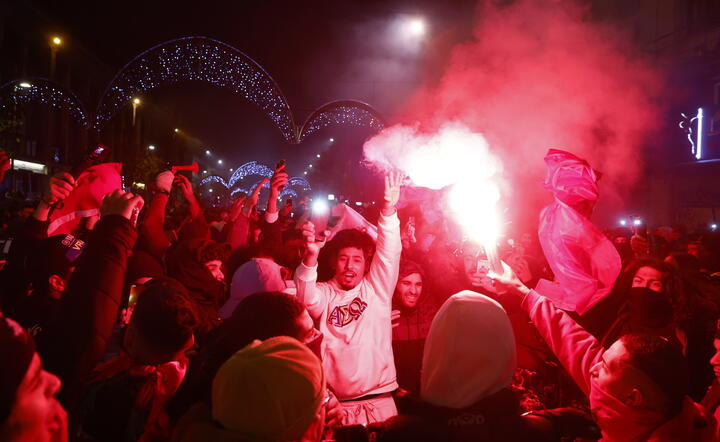 Fani Maroko świętują na ulicach Brukseli. / autor: fotoserwis PAP