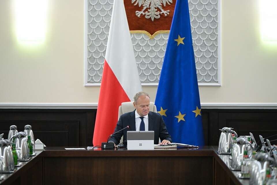 Premier Donald Tusk na posiedzeniu rządu w KPRM w Warszawie / autor: PAP/Marcin Obara