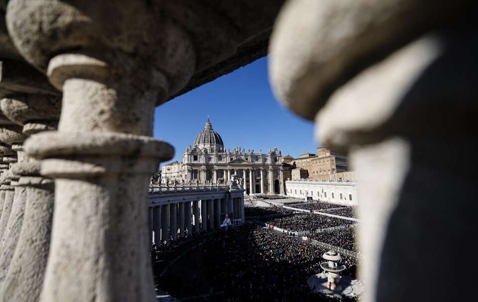 Bazylika św. Piotra w Rzymie / autor: PAP/EPA/ANGELO CARCONI