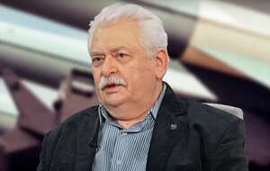 prof. Romuald Szeremietiew negatywnie ocenia program SAFE. Sejm głosami koalicji rządzącej przeforsował dziś ustawę, która ma go zrealizować.  / autor: Fratria