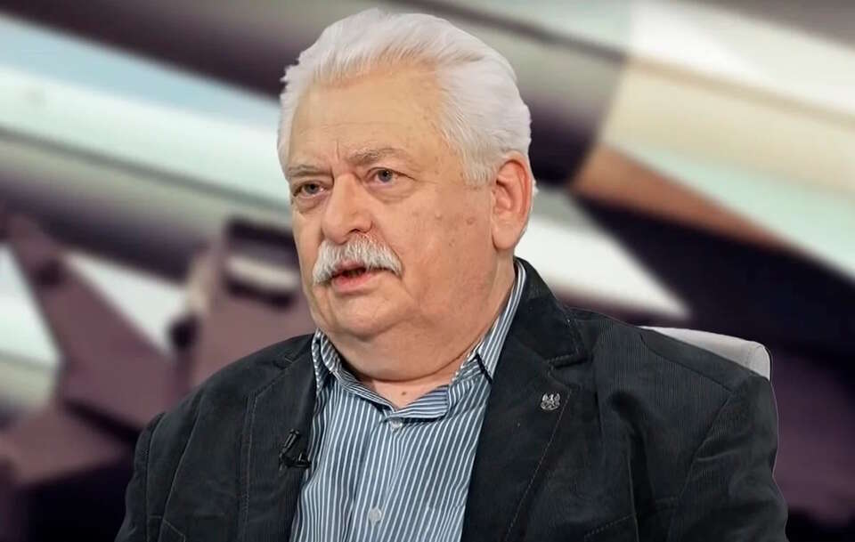 prof. Romuald Szeremietiew negatywnie ocenia program SAFE. Sejm głosami koalicji rządzącej przeforsował dziś ustawę, która ma go zrealizować.  / autor: Fratria