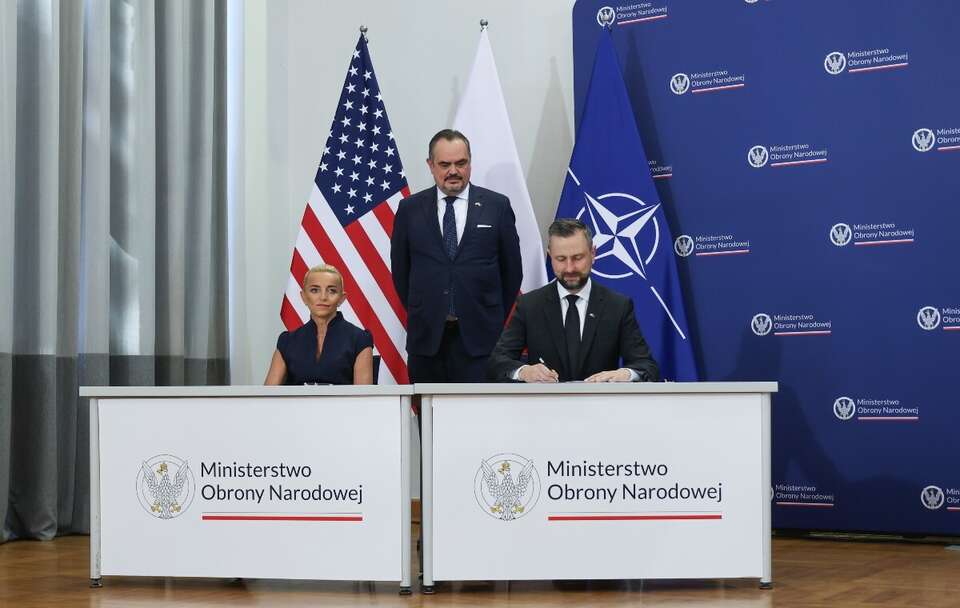 Podpisanie umowy w ramach programu Foreign Military Financing / autor: PAP/Albert Zawada