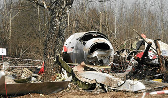 Macierewicz: Samolot zniszczono eksplozją, fakty w poniedziałek
