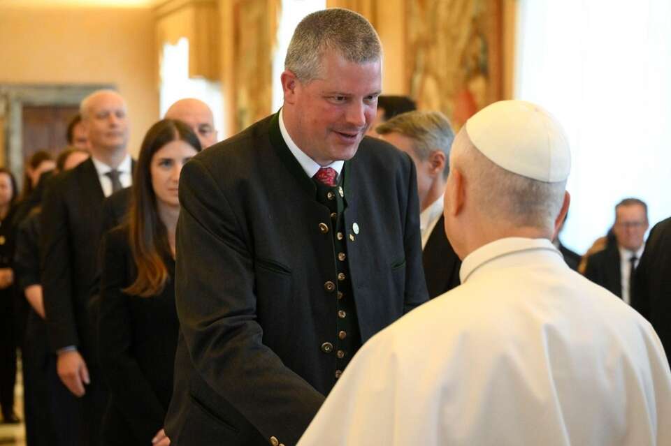 Audiencja dla przedstawicieli Fundacji im. Edith Haberland-Wagner i bawarskiego browaru Augustiner / autor: Vatican Media