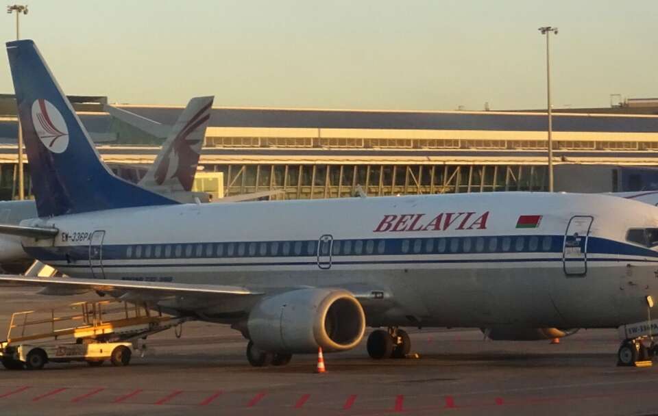 Samolot bialoruskich linii lotniczych Belavia / autor: Fratria