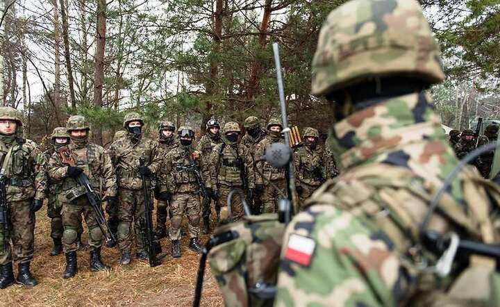 Rezerwiści w trakcie ćwiczeń. / autor: MON (mat. prasowe)