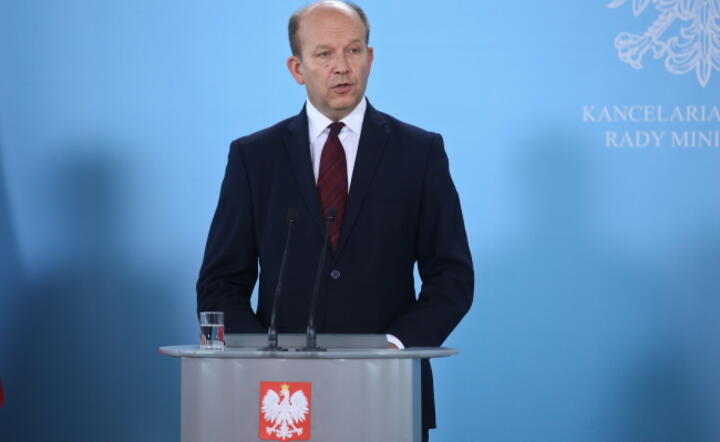 Minister zdrowia Konstanty Radziwiłł, podczas konferencji prasowej po posiedzeniu rządu, fot. PAP/Rafał Guz
