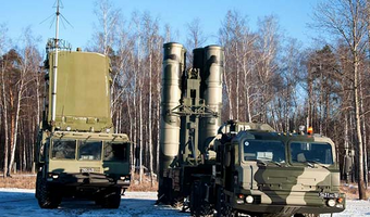 Manewry. Rosja przerzuca na Białoruś systemy S-400 i myśliwce