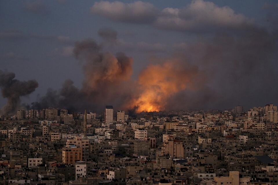 Izraelski nalot na Strefę Gazy / autor: PAP/EPA