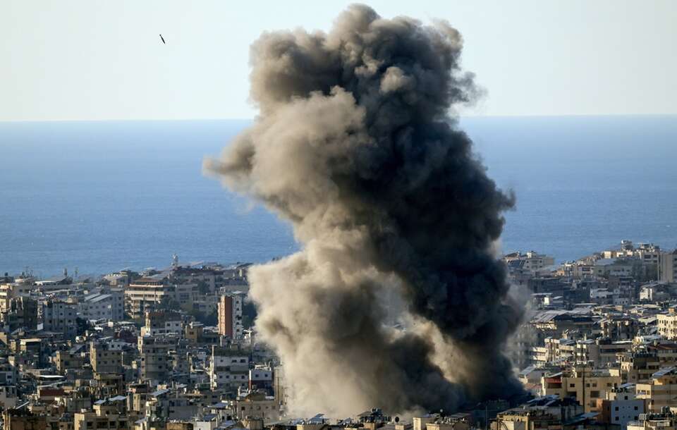 Izraelski ostrzał Libanu w odpowiedzi na atak Hezbollahu / autor: PAP/EPA/WAEL HAMZEH