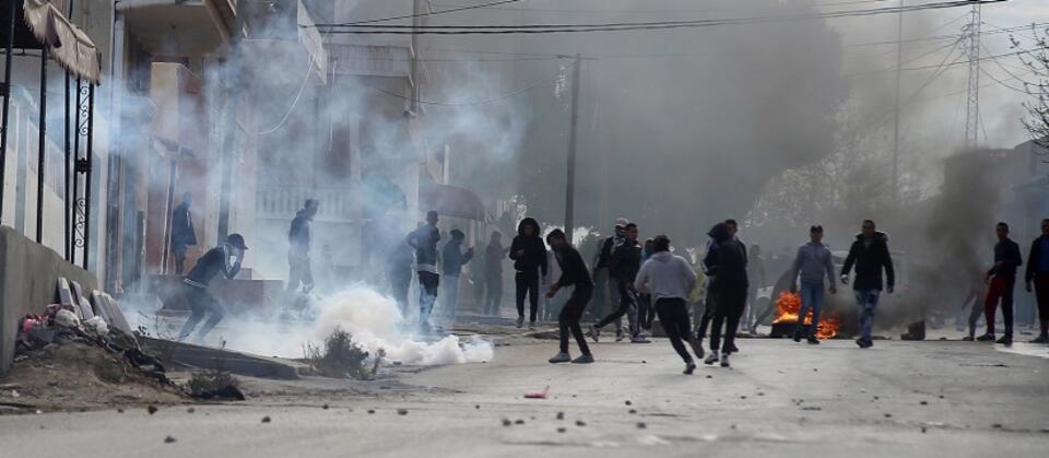 Protesty w Tunezji / autor: PAP/EPA/STR